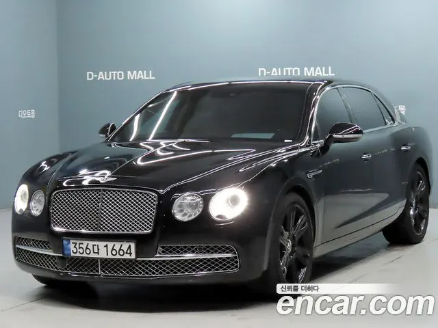 BENTLEY FLYING SPUR 2016 — 94 378 км, чёрный, Корея — под ключ — фото 1