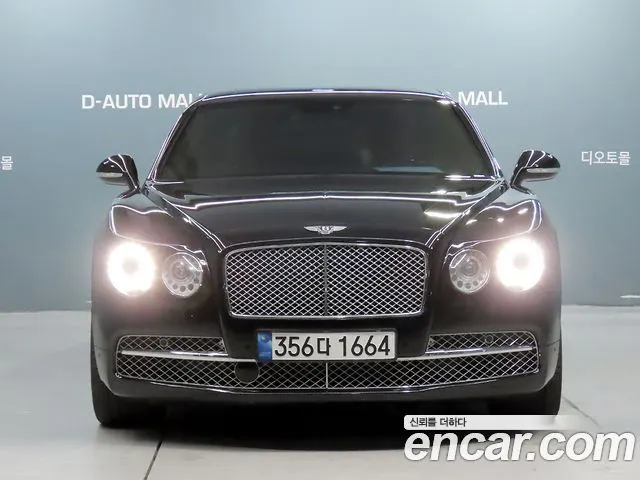 BENTLEY FLYING SPUR 2016 — 94 378 км, чёрный, Корея — под ключ — фото 2