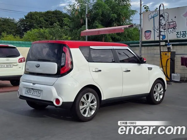 KIA SOUL 2015 — 67 000 км, белый, Корея — под ключ — фото 2