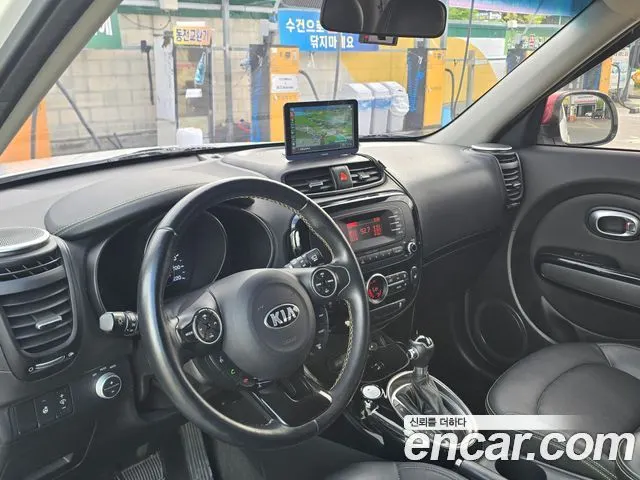 KIA SOUL 2015 — 67 000 км, белый, Корея — под ключ — фото 8