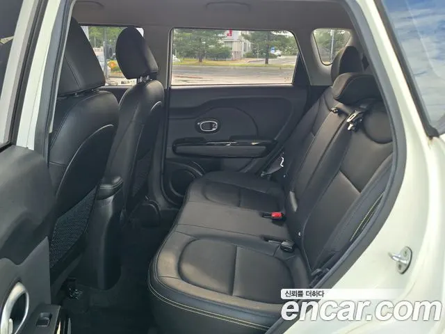 KIA SOUL 2015 — 67 000 км, белый, Корея — под ключ — фото 9