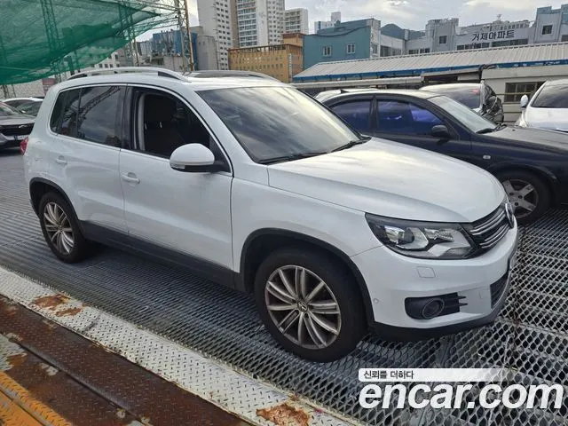 VOLKSWAGEN TIGUAN 2014 — 236 263 км, белый, Корея — под ключ — фото 2