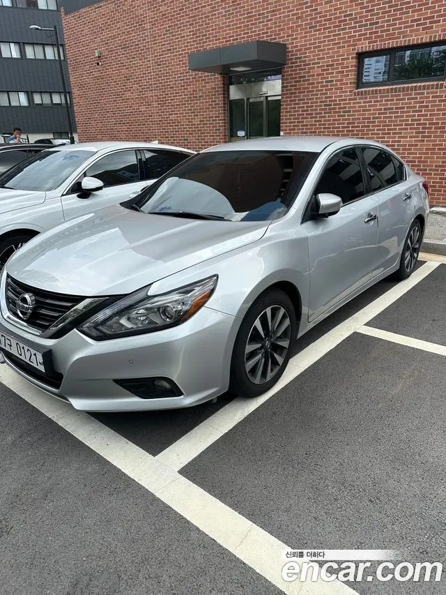 NISSAN ALTIMA 2017 — 147 364 км, серебристо-серый, Корея — под ключ — фото 1
