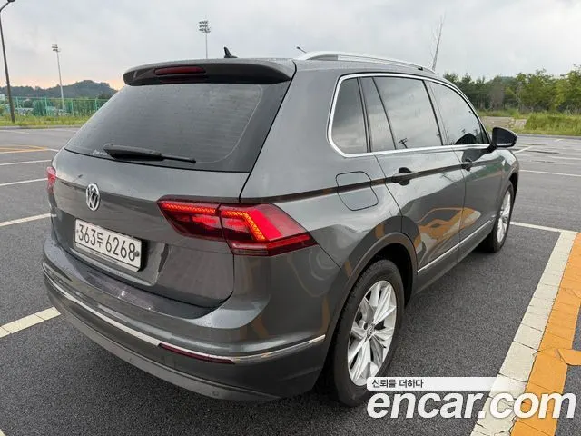 VOLKSWAGEN TIGUAN ALLSPACE 2020 — 115 720 км, серый, Корея — под ключ — фото 2