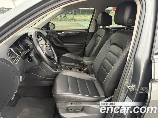 VOLKSWAGEN TIGUAN ALLSPACE 2020 — 115 720 км, серый, Корея — под ключ — фото 10