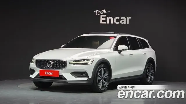 VOLVO V60 CROSS COUNTRY — из Кореи под ключ