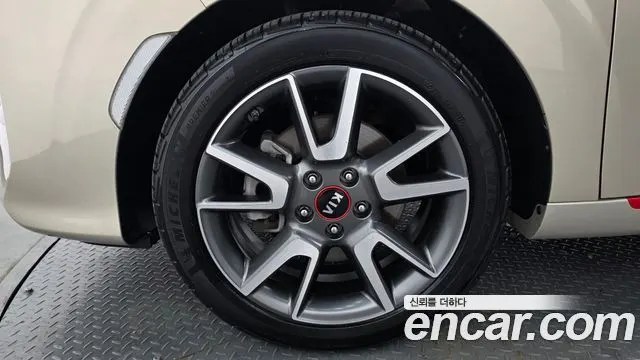 KIA SOUL BOOSTER 2019 — 90 805 км, светло-золотистый, Корея — под ключ — фото 5