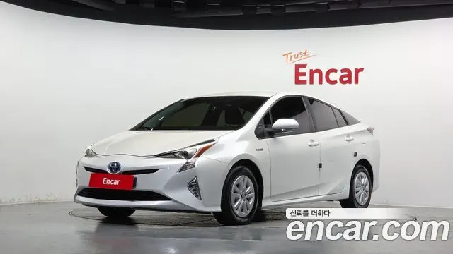 TOYOTA PRIUS 2017 — 50 505 км, белый, Корея — под ключ — фото 12