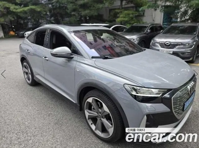 AUDI Q4 E-TRON 2025 — 11 146 км, серебристо-серый, Корея — под ключ — фото 2