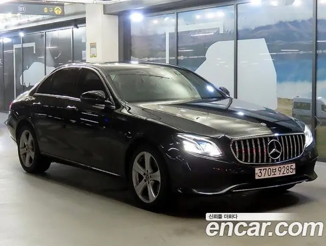 MERCEDES-BENZ E-CLASS W213 2017 — 119 407 км, чёрный, Корея — под ключ — фото 11