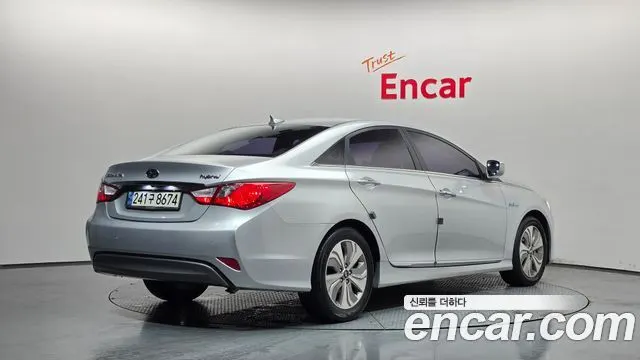 HYUNDAI SONATA HYBRID 2014 — 109 511 км, серебристый, Корея — под ключ — фото 2