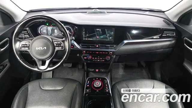 KIA NIRO PLUS 2023 — 71 919 км, серебристый, Корея — под ключ — фото 7