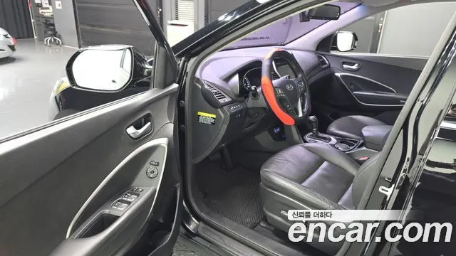 HYUNDAI SANTA FE 2016 — 92 393 км, чёрный, Корея — под ключ — фото 10