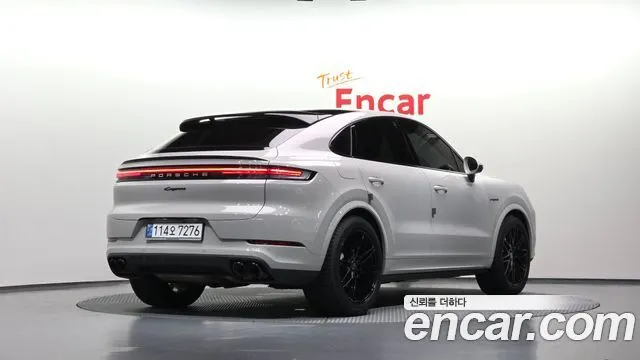 PORSCHE CAYENNE 2024 — 55 760 км, серебристо-серый, Корея — под ключ — фото 2