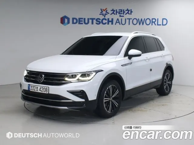 VOLKSWAGEN TIGUAN 2021 — 73 159 км, белый, Корея — под ключ — фото 1
