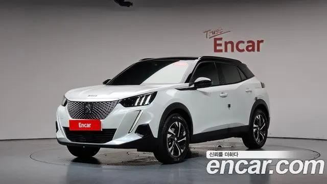 PEUGEOT E-2008 2023
