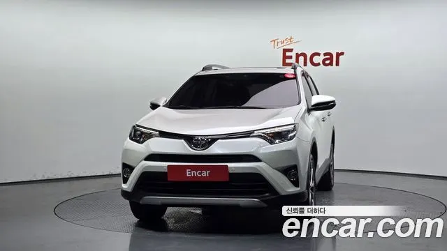 TOYOTA RAV4 2018 — 100 693 км, белый, Корея — под ключ — фото 3