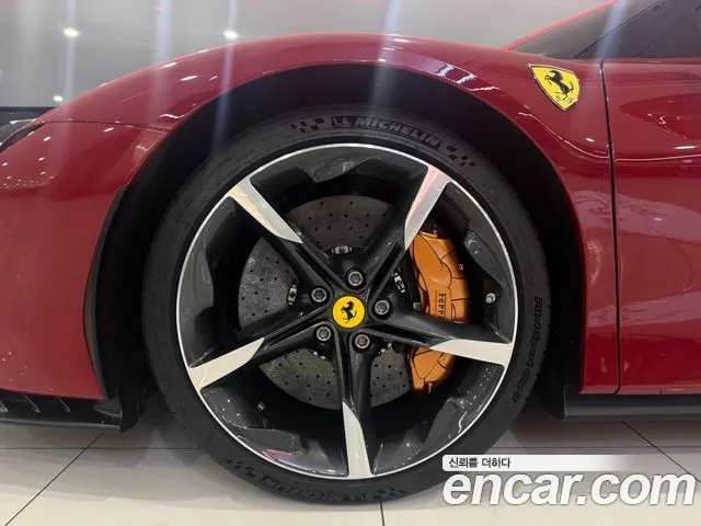 FERRARI SF90 2022 — 4 400 км, красный, Корея — под ключ — фото 5