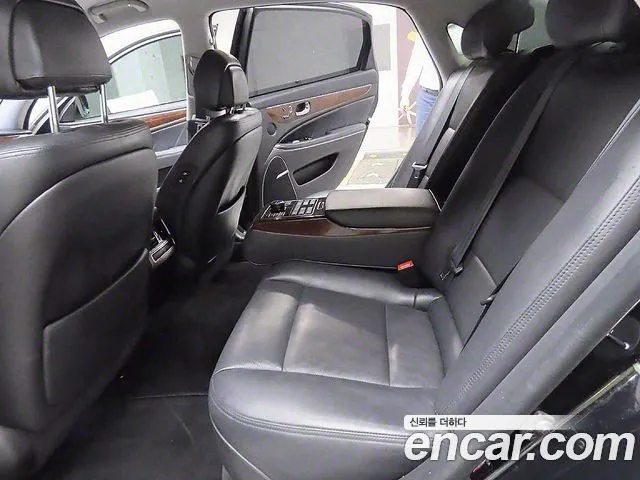 HYUNDAI EQUUS 2015 — 212 450 км, чёрный, Корея — под ключ — фото 10