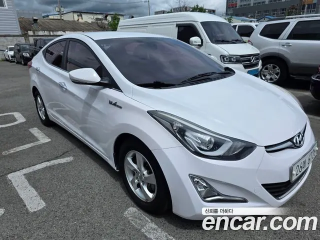 HYUNDAI AVANTE 2015 — 191 494 км, белый, Корея — под ключ — фото 3