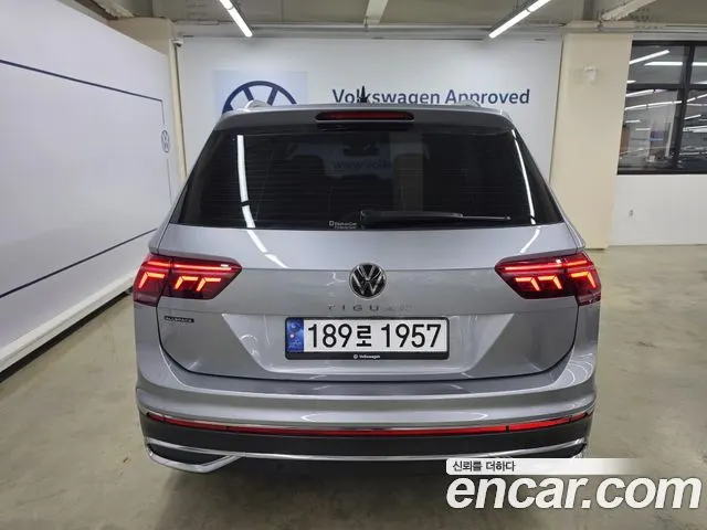 VOLKSWAGEN TIGUAN ALLSPACE 2024 — 13 263 км, серебристо-серый, Корея — под ключ — фото 4