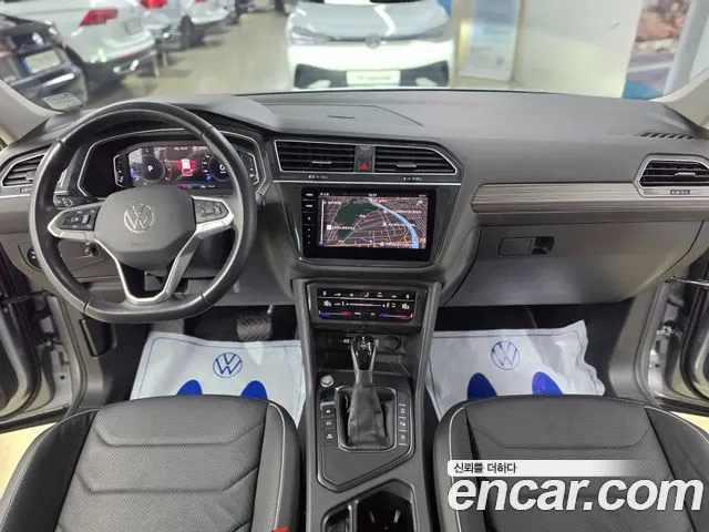 VOLKSWAGEN TIGUAN ALLSPACE 2024 — 13 263 км, серебристо-серый, Корея — под ключ — фото 7