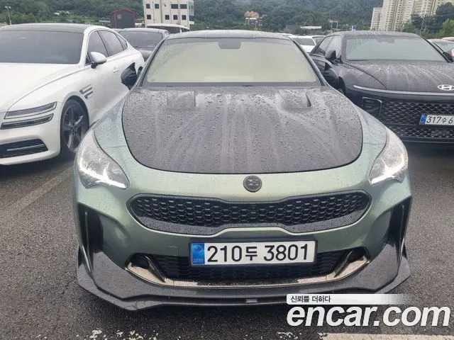 KIA STINGER 2018 — 90 096 км, золотистый, Корея — под ключ — фото 1