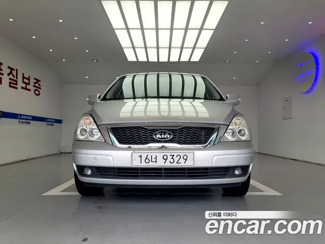 KIA CARNIVAL R 2012