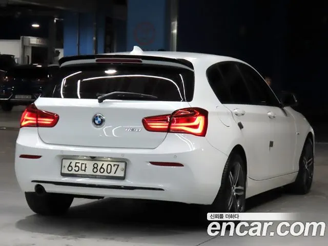 BMW 1 SERIES 2017 — 102 822 км, белый, Корея — под ключ — фото 4