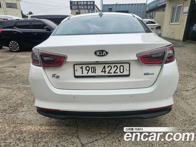 KIA K5 HYBRID 2014 — 118 437 км, белый, Корея — под ключ — фото 4