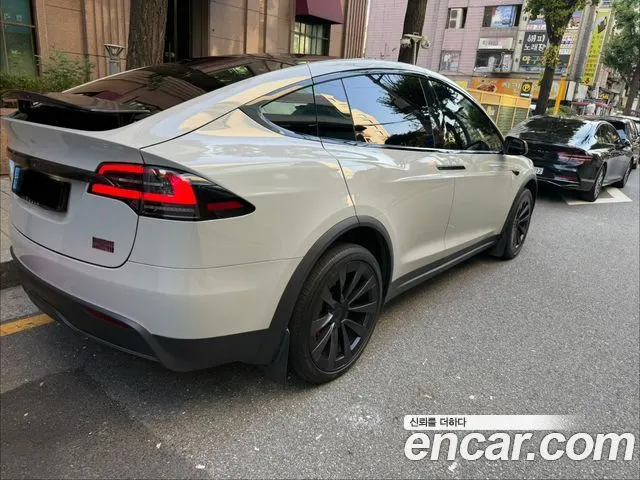 TESLA MODEL X 2023