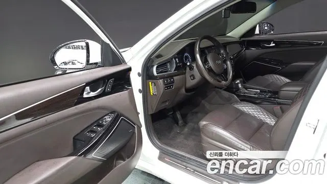 KIA K7 HYBRID 2017 — 232 025 км, белый, Корея — под ключ — фото 11