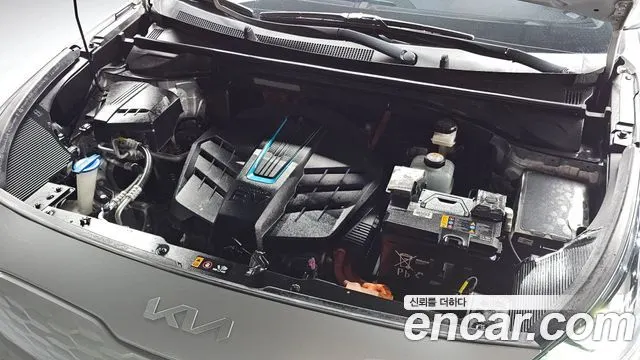 KIA NIRO PLUS 2023 — 42 445 км, серебристый, Корея — под ключ — фото 6