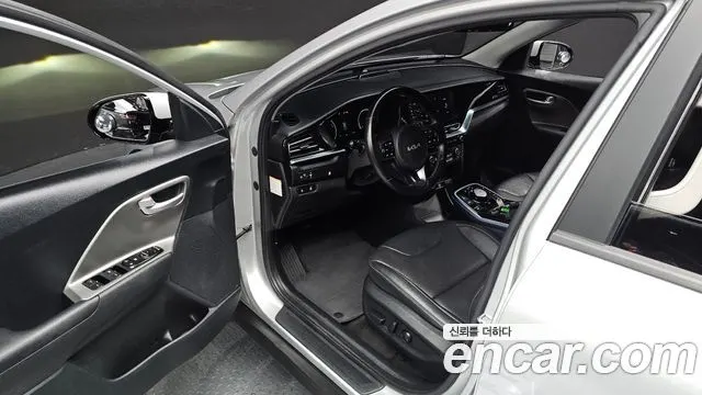 KIA NIRO PLUS 2023 — 42 445 км, серебристый, Корея — под ключ — фото 10
