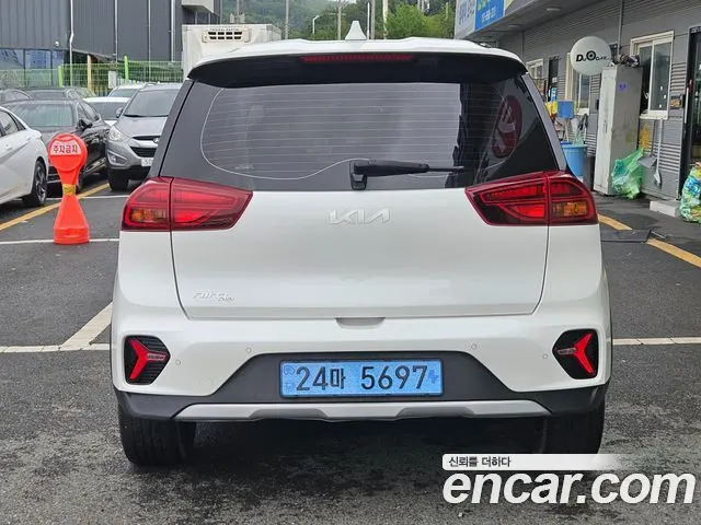 KIA NIRO PLUS 2023 — 46 448 км, белый, Корея — под ключ — фото 4