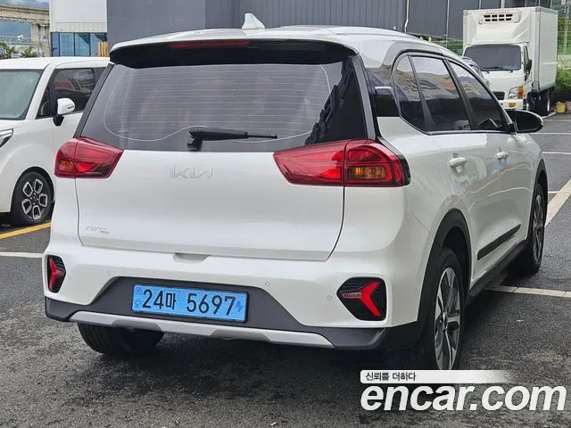 KIA NIRO PLUS 2023 — 46 448 км, белый, Корея — под ключ — фото 6