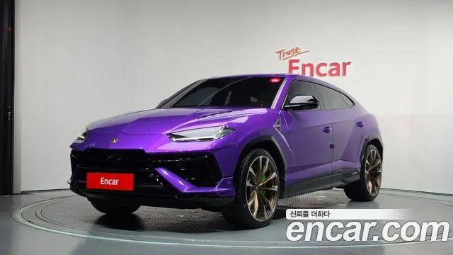 LAMBORGHINI URUS 2023