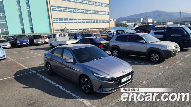 HYUNDAI AVANTE HYBRID 2021