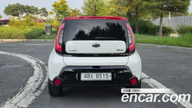 KIA SOUL 2014 — 109 000 км, белый, Корея — под ключ — фото 4
