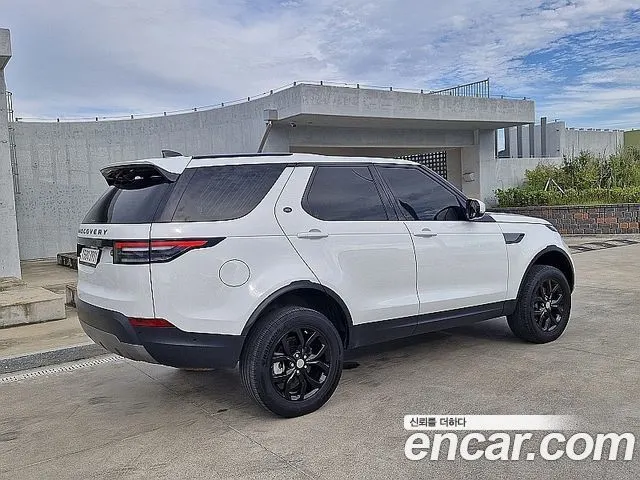 LAND ROVER DISCOVERY 5 2019 — 68 031 км, белый, Корея — под ключ — фото 5