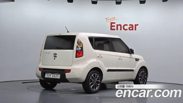 KIA SOUL 2011 — 65 185 км, белый-перламутр, Корея — под ключ — фото 2