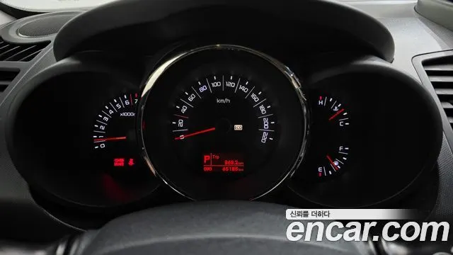 KIA SOUL 2011 — 65 185 км, белый-перламутр, Корея — под ключ — фото 8