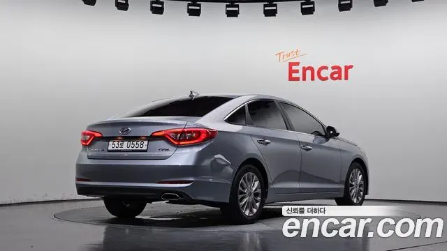 HYUNDAI SONATA 2016 — 114 593 км, светло-серебристый, Корея — под ключ — фото 2