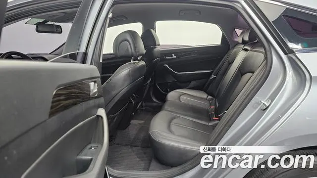 HYUNDAI SONATA 2016 — 114 593 км, светло-серебристый, Корея — под ключ — фото 12