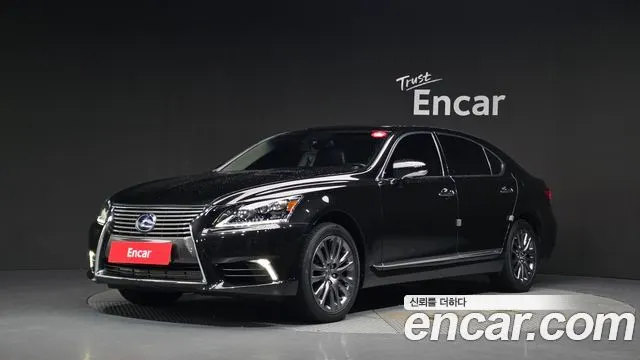 LEXUS LS600HL 2014 — 185 099 км, чёрный, Корея — под ключ — фото 1