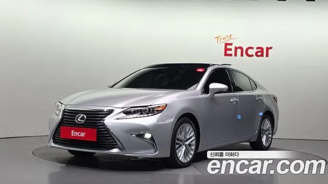 LEXUS ES350 2016