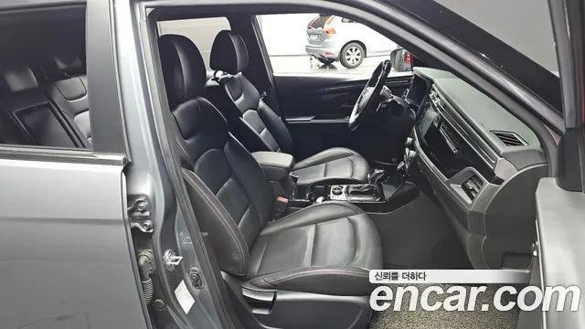 KGM BEAUTIFUL KORANDO 2021 — 81 653 км, серебристо-серый, Корея — под ключ — фото 10