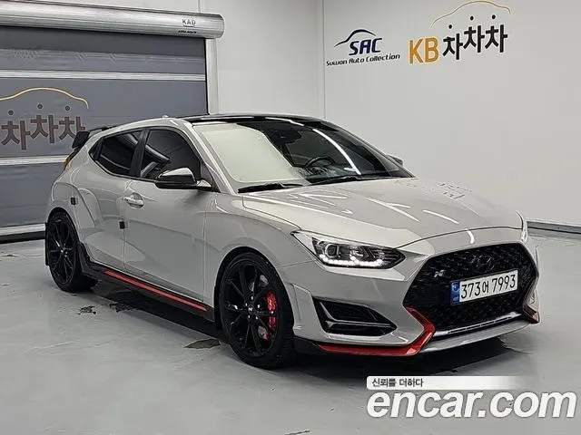HYUNDAI VELOSTER 2021 — 125 430 км, серебристо-серый, Корея — под ключ — фото 3