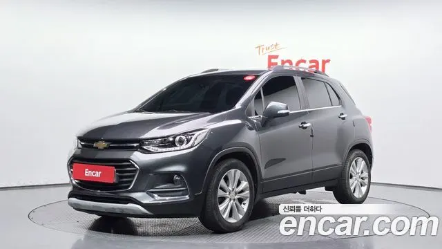 CHEVROLET TRAX 2017 — 74 856 км, серый, Корея — под ключ — фото 1