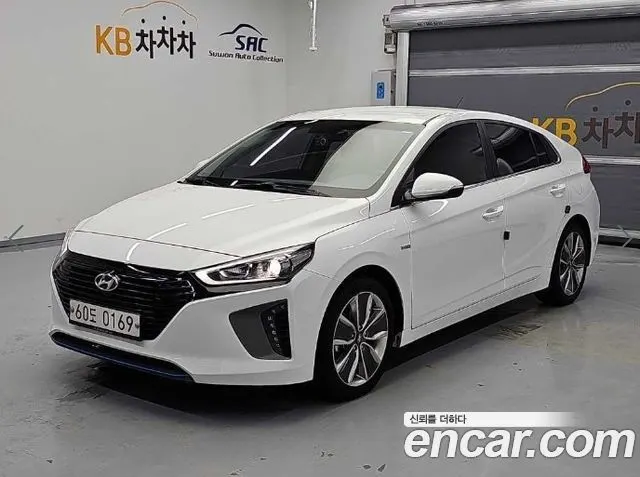 HYUNDAI IONIQ HYBRID — из Кореи под ключ